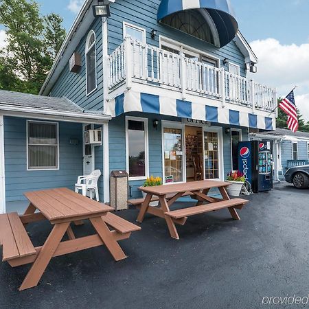 Rodeway Inn Lee Exterior photo